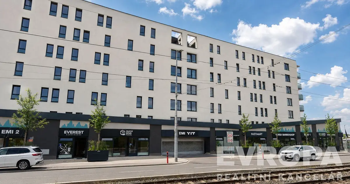 Prodej komerčního prostoru 129 m², Kolbenova · Hloubětín