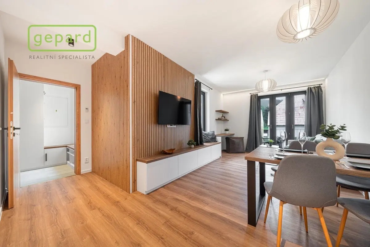 Prodej komerčního prostoru 56 m², Karlovarská · Pernink