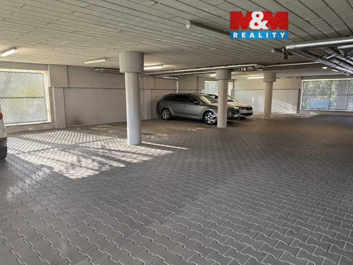 Prodej nemovitosti 10 m², Bartošova čtvrť · Zlín