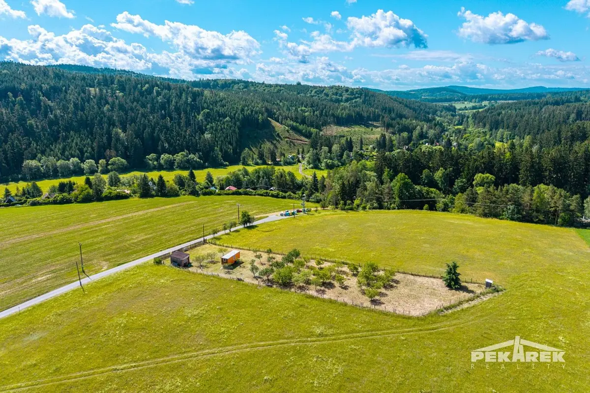 Prodej pozemku 2211 m², Drahoňův Újezd