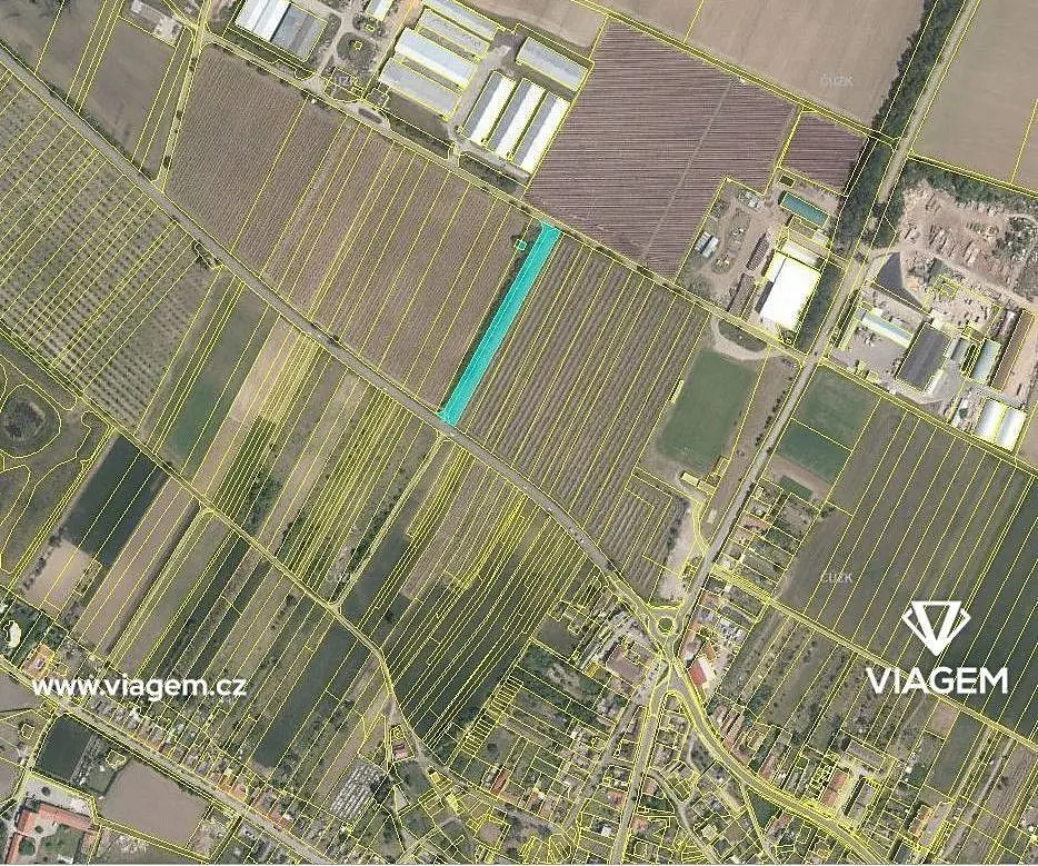 Prodej pozemku 2824 m², Hrádek u Znojma · Hrádek