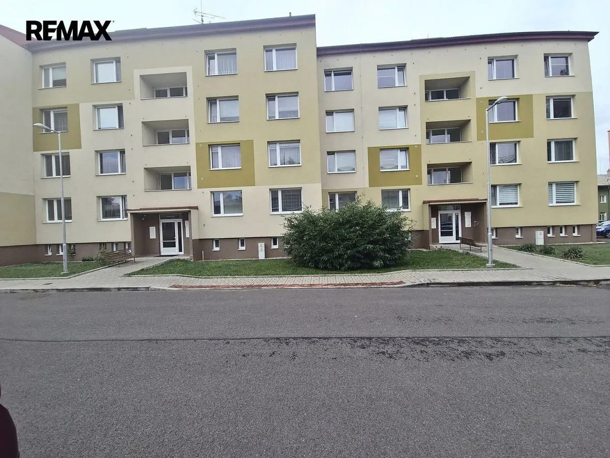 Pronájem bytu 1+1 37 m², Husova · Město 2 · Valašské Meziříčí