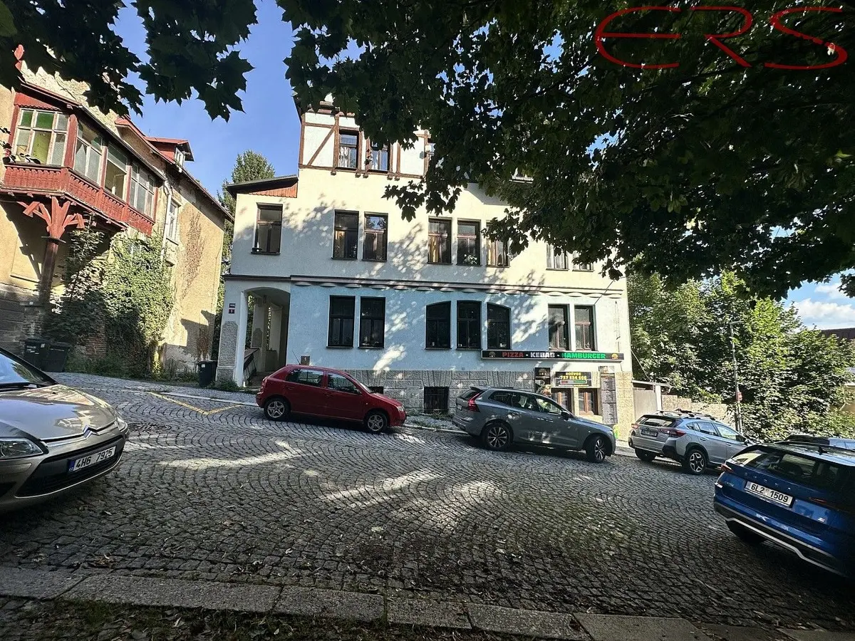 Pronájem komerčního prostoru 123 m², U Jeslí · Centrum · Jablonec nad Nisou