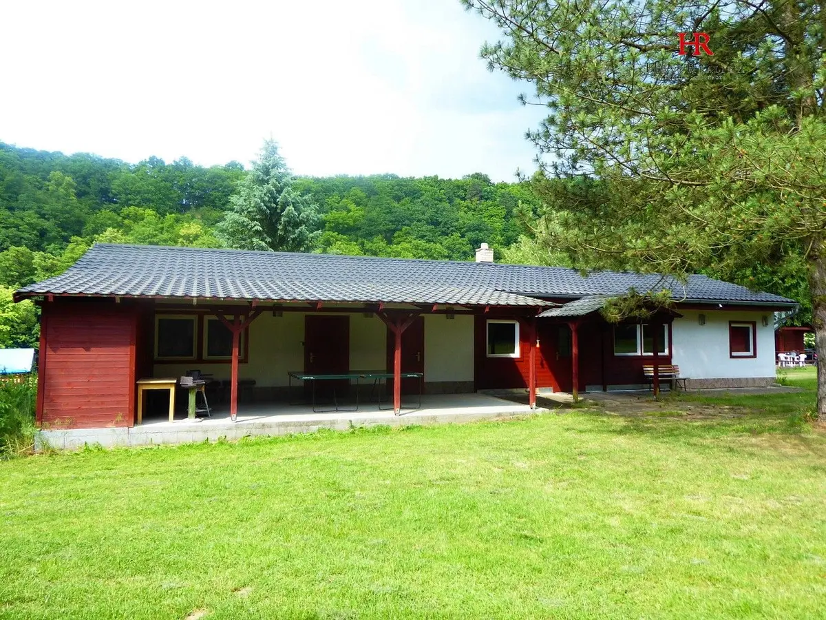 Prodej nemovitosti 330 m², Husova · Sázava
