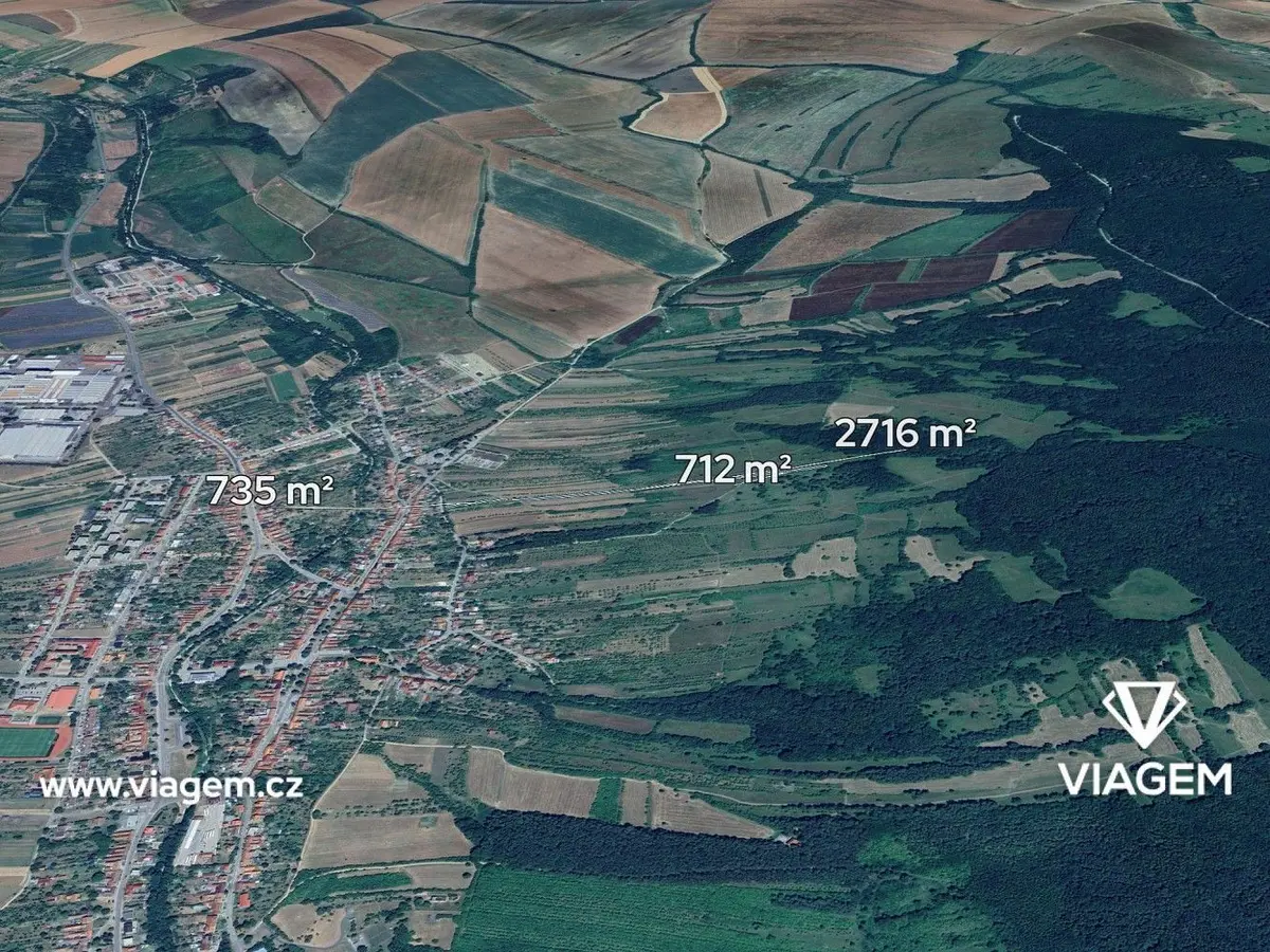 Prodej pozemku 2081 m², Velká nad Veličkou