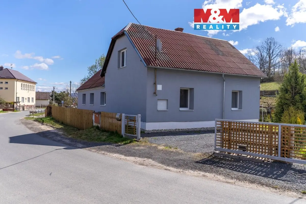 Prodej domu 115 m², Nová Hradečná