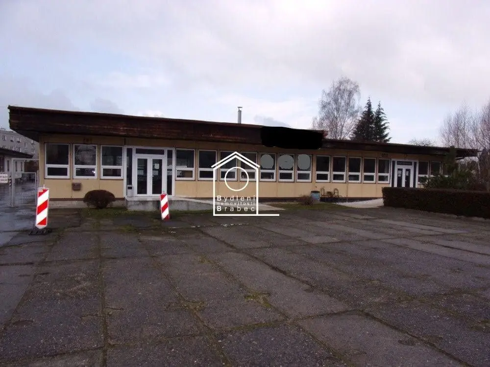 Prodej komerčního prostoru 1766 m², Dubice u České Lípy · Česká Lípa