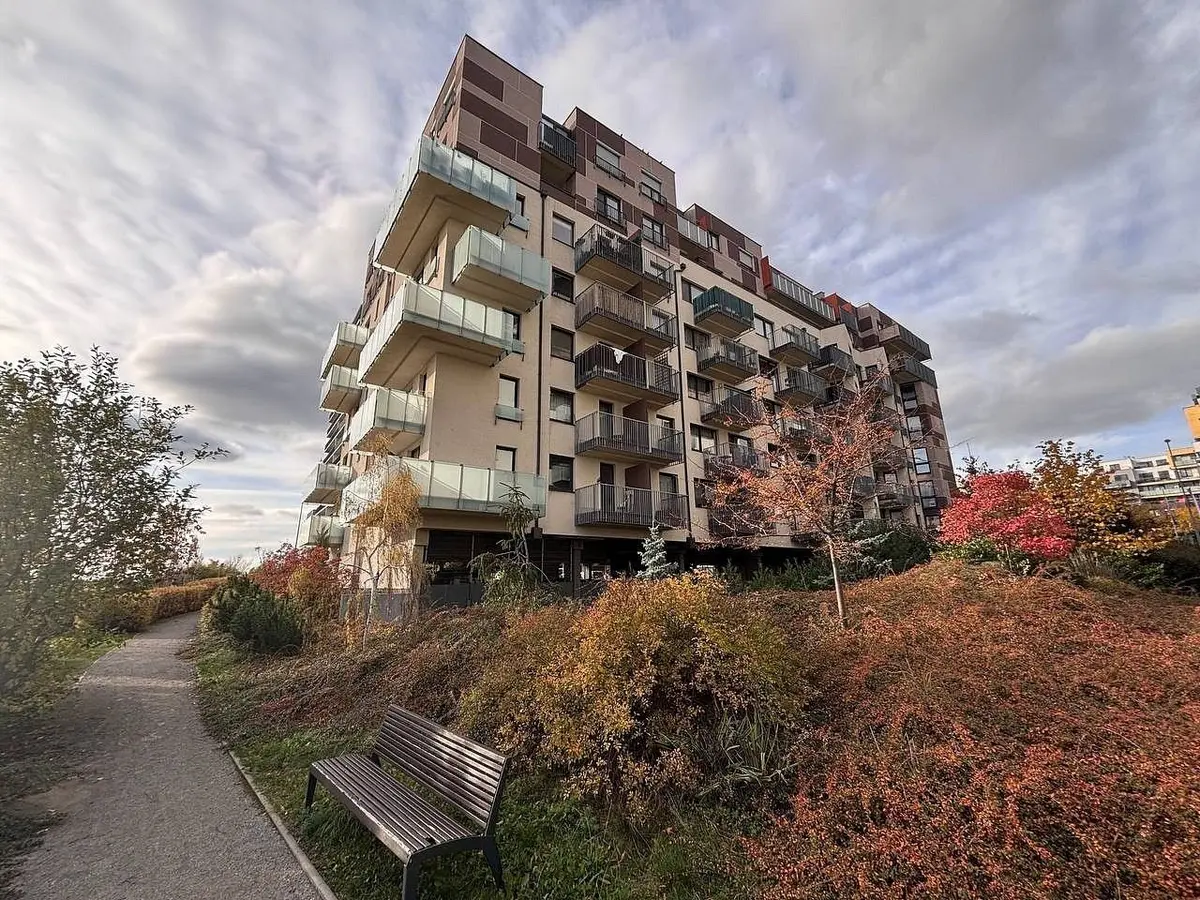 Pronájem bytu 1+kk 30 m², Svitákova · Stodůlky