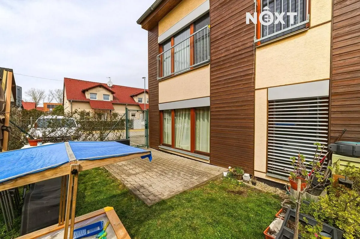 Prodej bytu 3+kk 60 m², Ibišková · Květnice