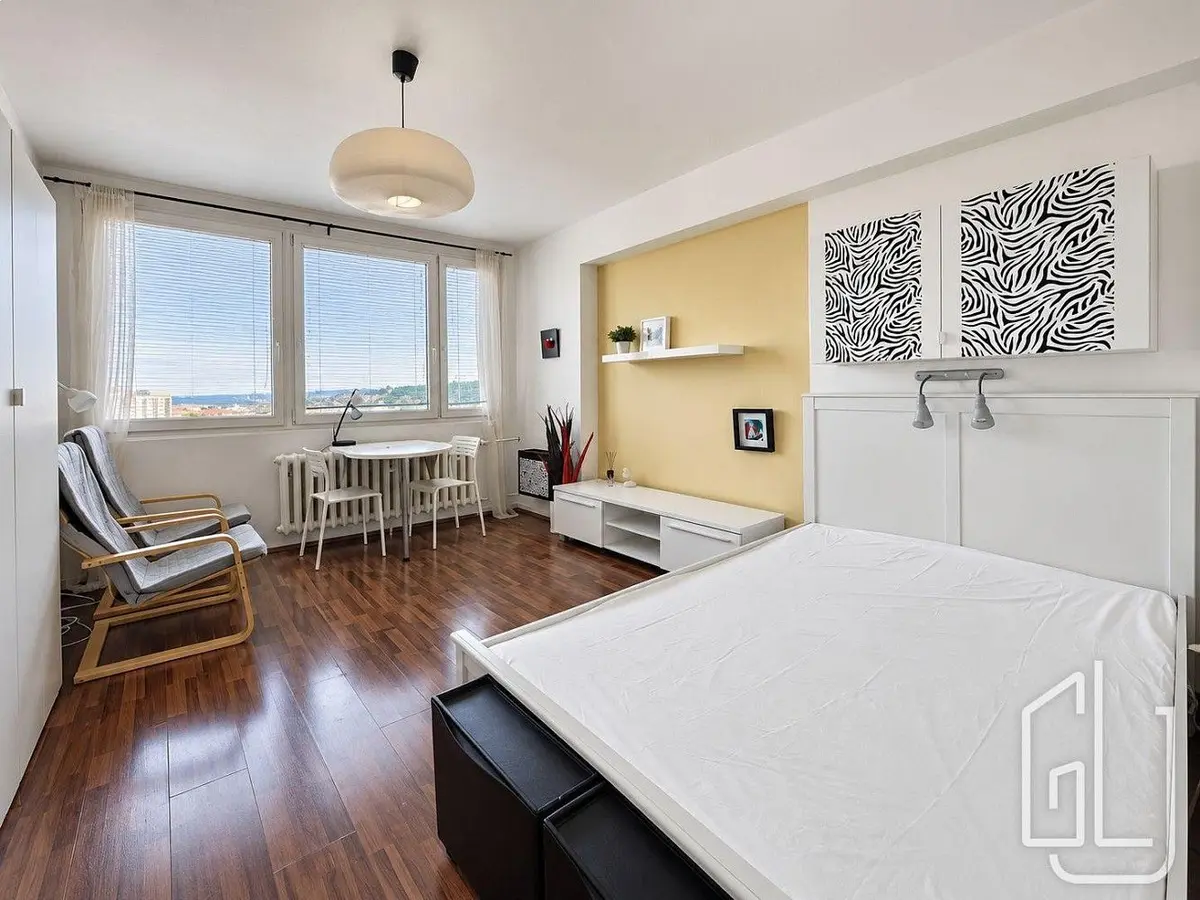 Pronájem bytu 1+kk 44 m², Vokovická · Vokovice