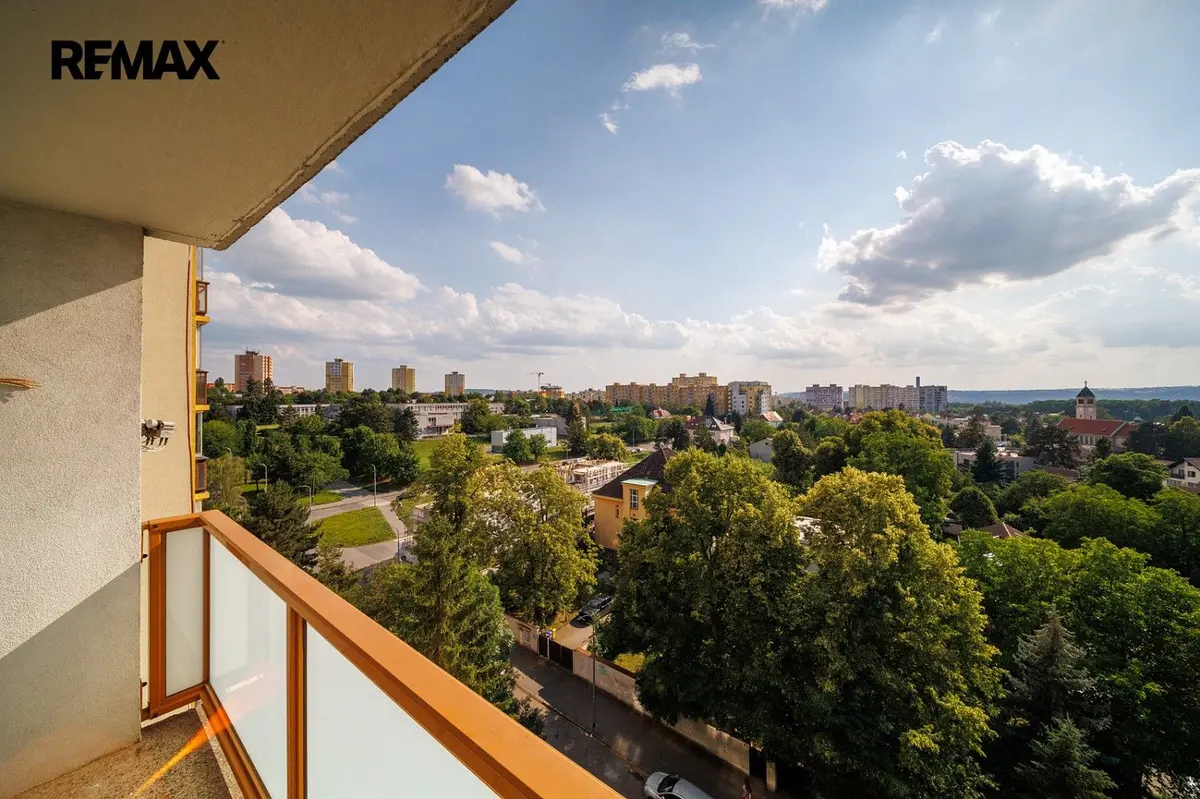 Prodej bytu 1+kk 29 m², Písnická · Kamýk