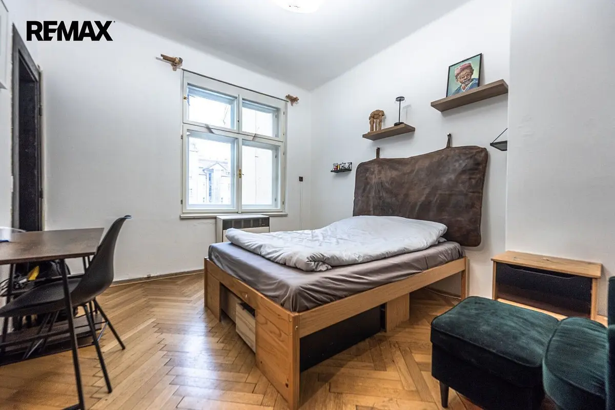 Prodej bytu 1+1 30 m², Schnirchova · Holešovice