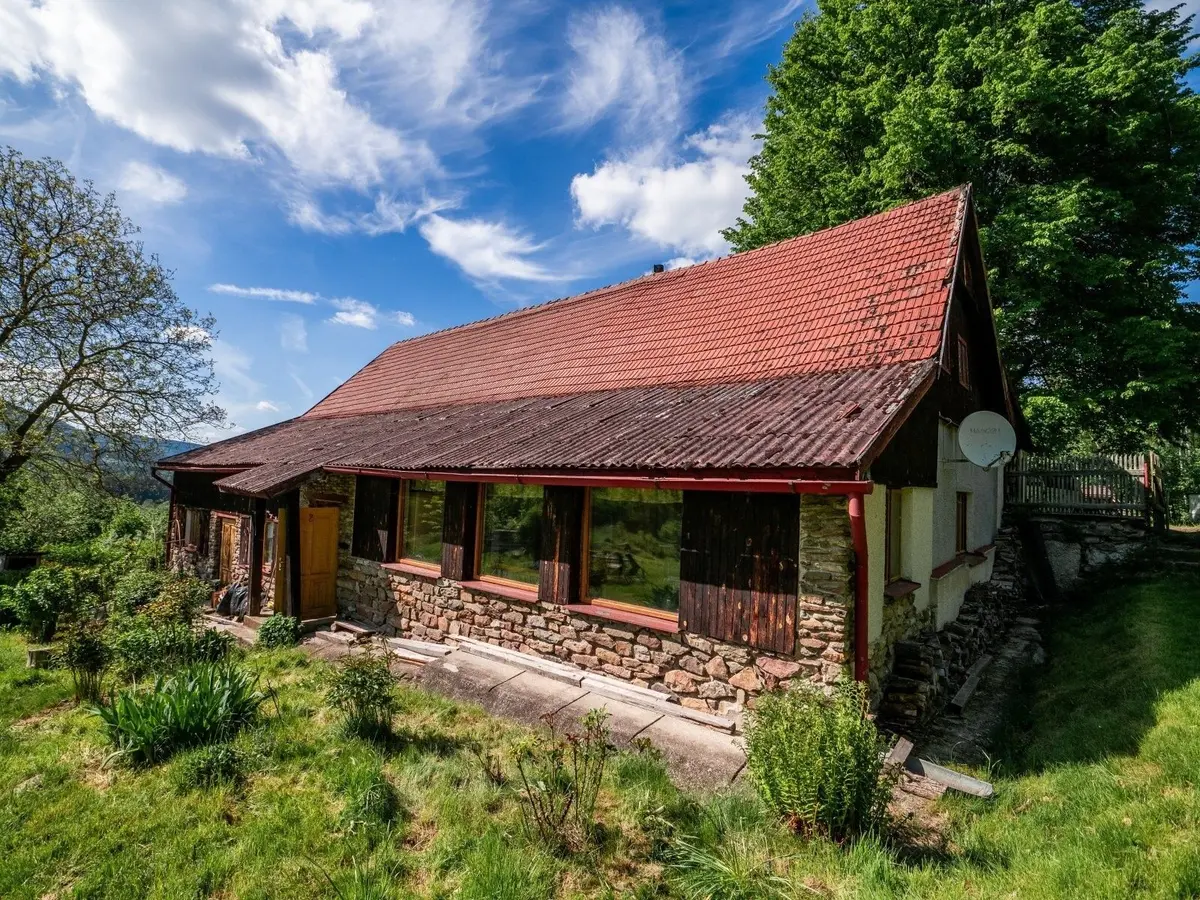 Prodej nemovitosti 210 m², Leptač · Chroboly
