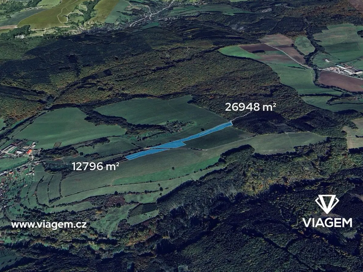 Prodej pozemku 4968 m², Zlámanec