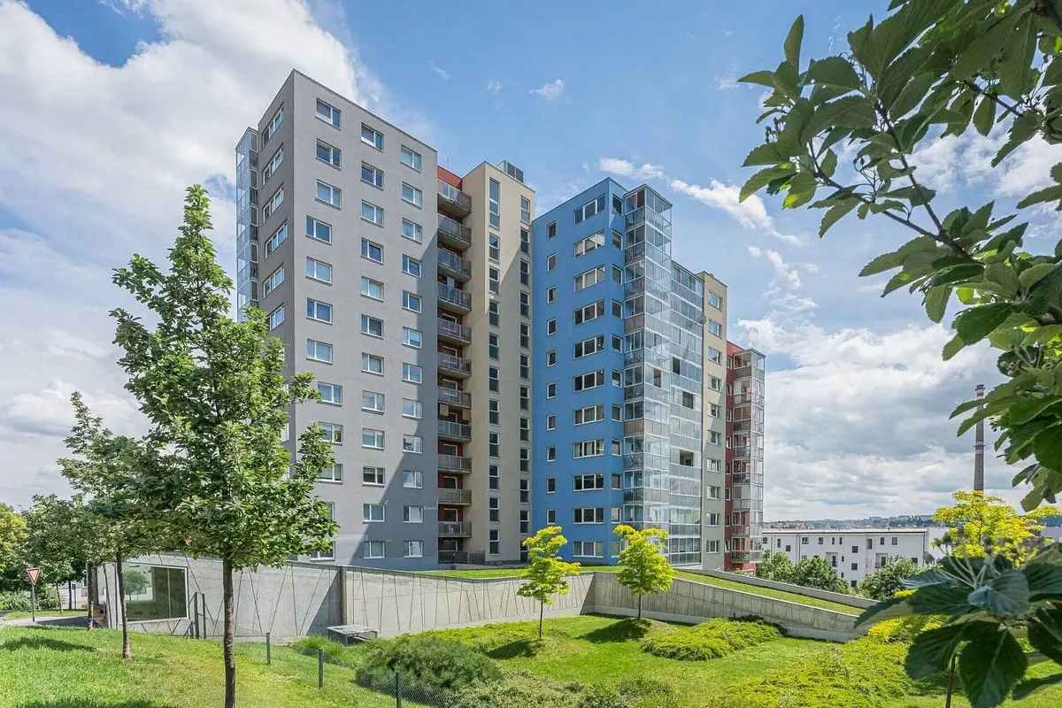 Pronájem bytu 1+kk 40 m², V dolině · Michle