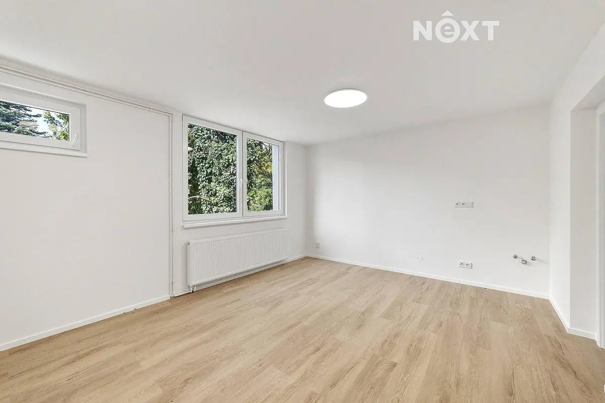 Prodej bytu 1+kk 20 m², Vajgarská · Kyje