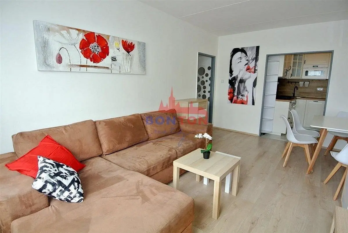 Pronájem bytu 2+kk 47 m², Betlémské náměstí · Staré Město