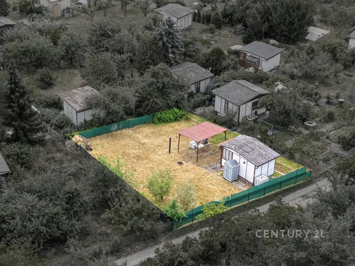 Prodej nemovitosti 16 m², Na Pučálce · Dejvice