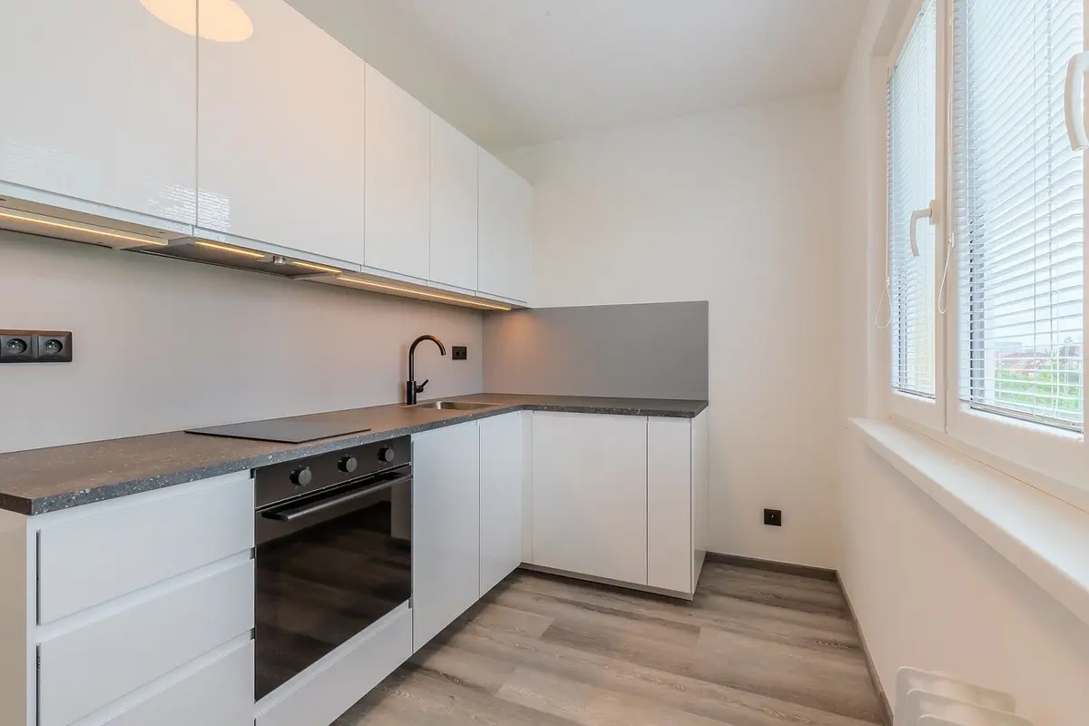 Prodej bytu 1+1 36 m², Chmelová · Záběhlice