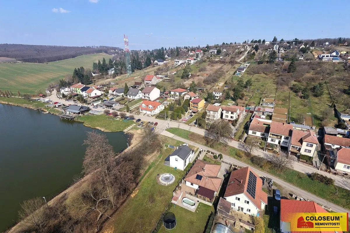 Prodej pozemku 1750 m², Popůvky u Brna · Popůvky
