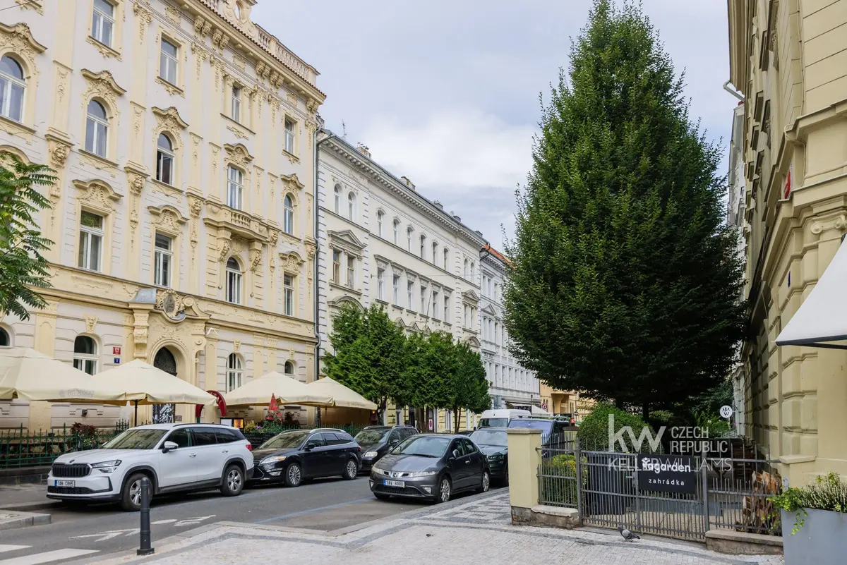 Prodej bytu 2+kk 46 m², Šmeralova · Bubeneč