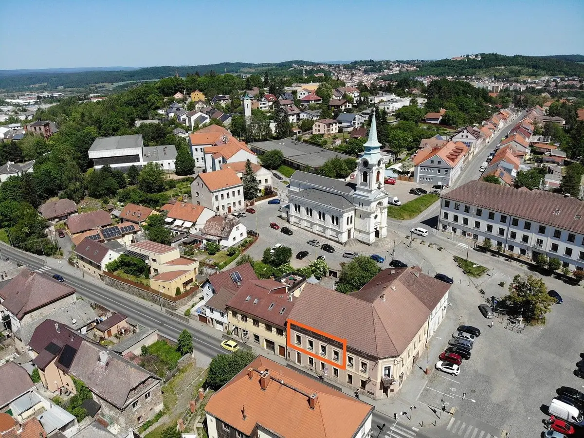 Prodej bytu 2+1 86 m², náměstí J. A. Alise · Březové Hory · Příbram