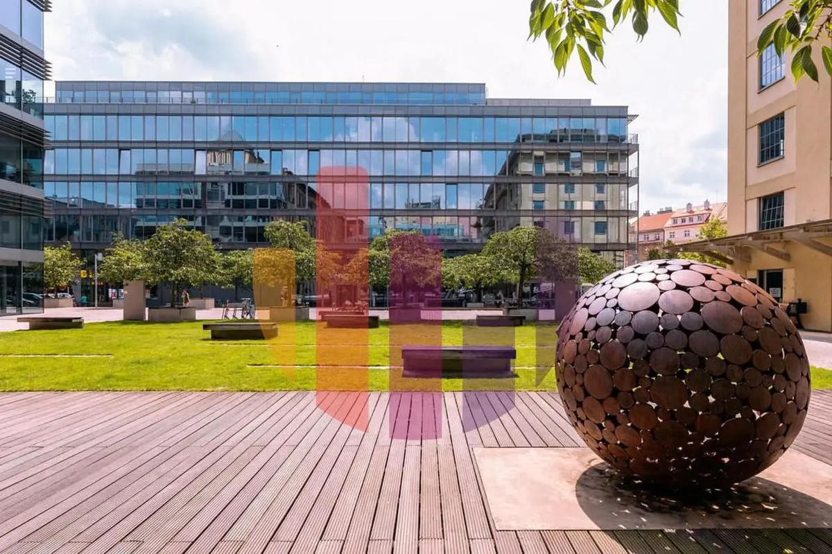 Pronájem komerčního prostoru 330 m², Jankovcova · Holešovice