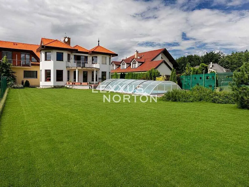Pronájem domu 450 m², Na cípu · Újezd u Průhonic
