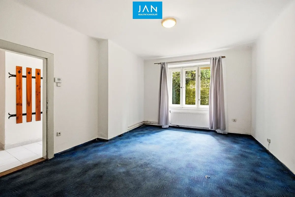 Prodej bytu 1+kk 38 m², Lotyšská · Bubeneč