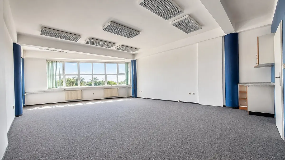 Pronájem komerčního prostoru 57 m², Olomoucká · Černovice · Brno