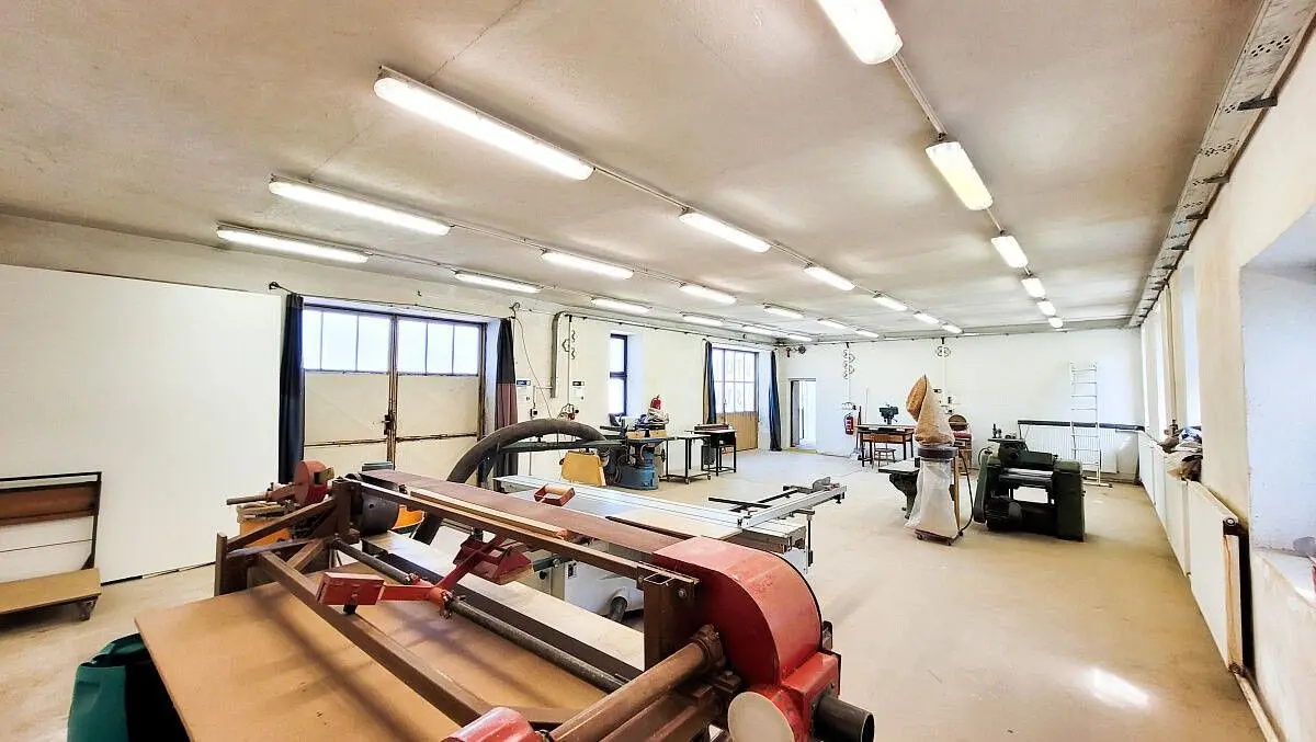 Prodej komerčního prostoru 150 m², Letovice