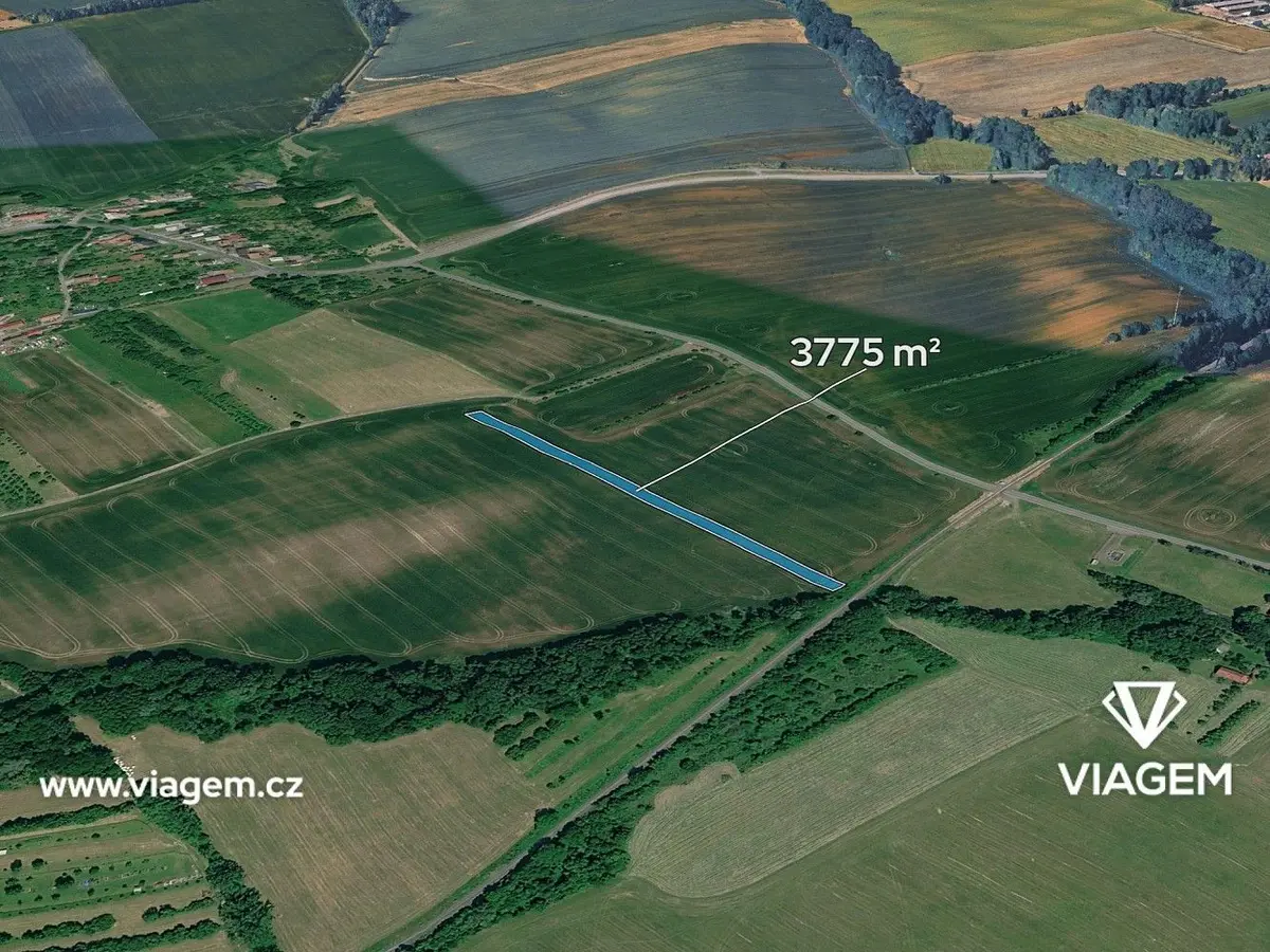 Prodej pozemku 3775 m², Loukov