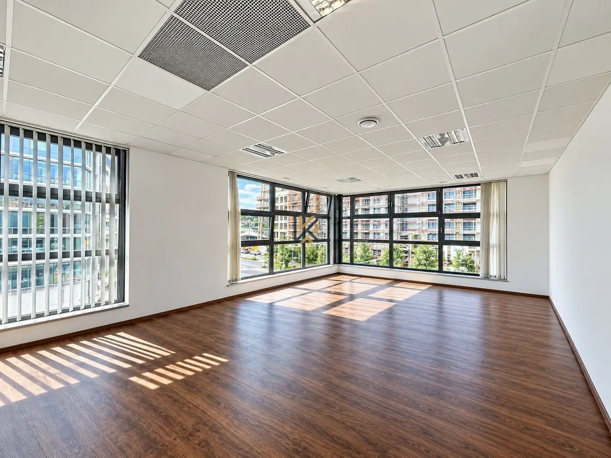 Pronájem komerčního prostoru 52 m², Strakonická · Smíchov