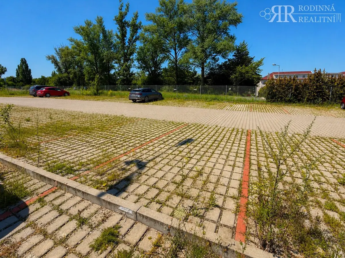 Pronájem nemovitosti 12 m², 5. května · Milovice nad Labem · Milovice