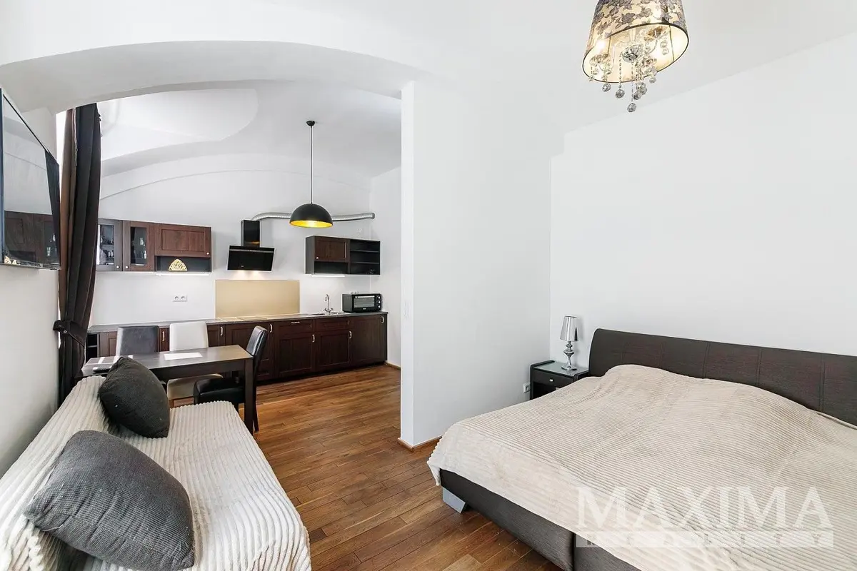 Pronájem bytu 1+kk 37 m², U studánky · Bubeneč