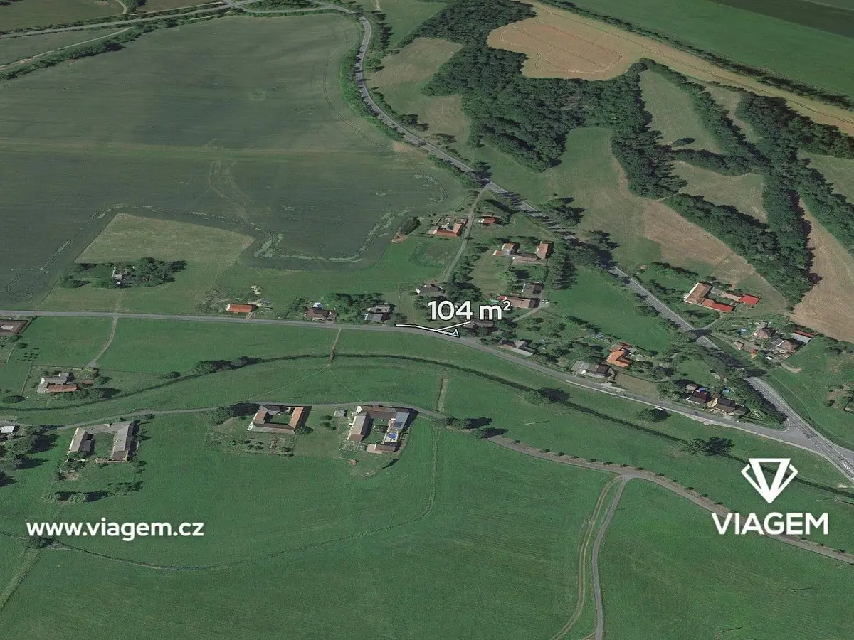 Prodej pozemku 104 m², Linhartice