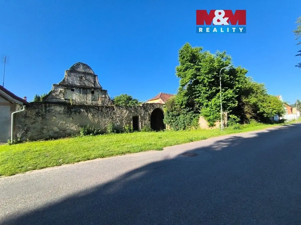 Prodej nemovitosti 1340 m², Rovná u Strakonic · Rovná