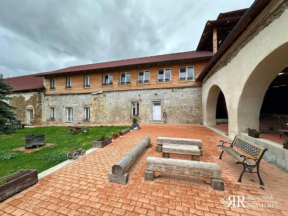 Prodej komerčního prostoru 750 m², Dub u Ratibořských Hor · Ratibořské Hory