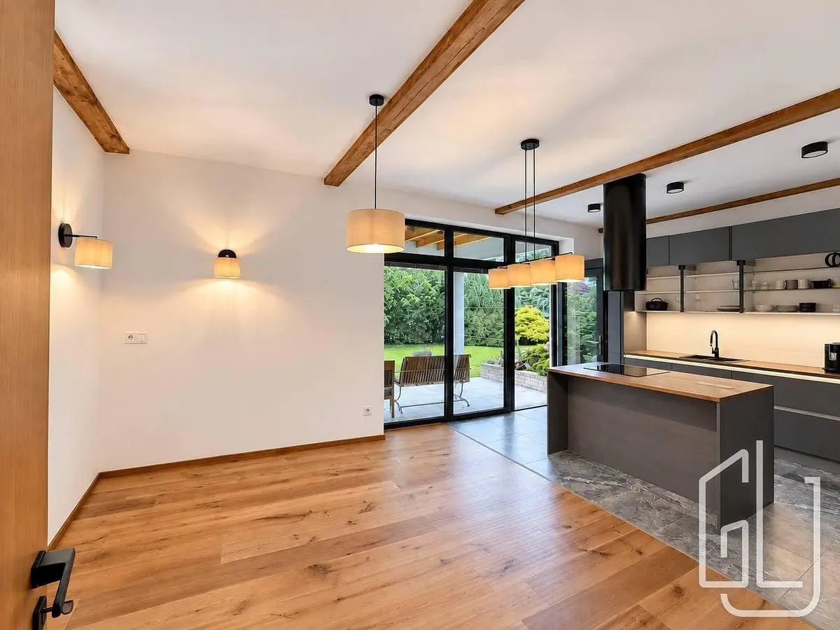 Pronájem bytu 2+kk 60 m², Pod Fialkou · Smíchov