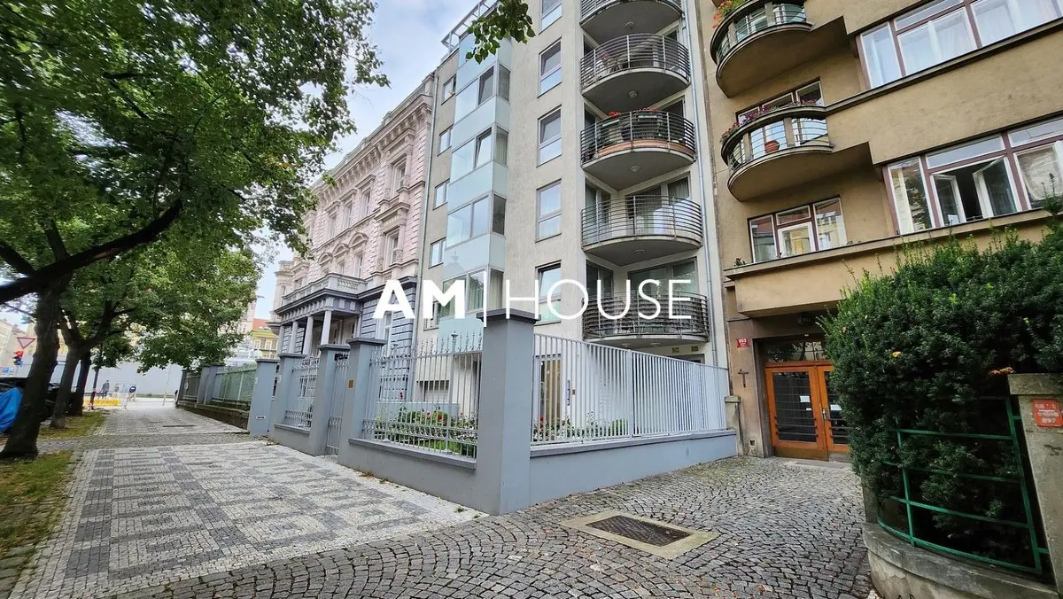 Pronájem nemovitosti 12 m², Ovenecká · Bubeneč
