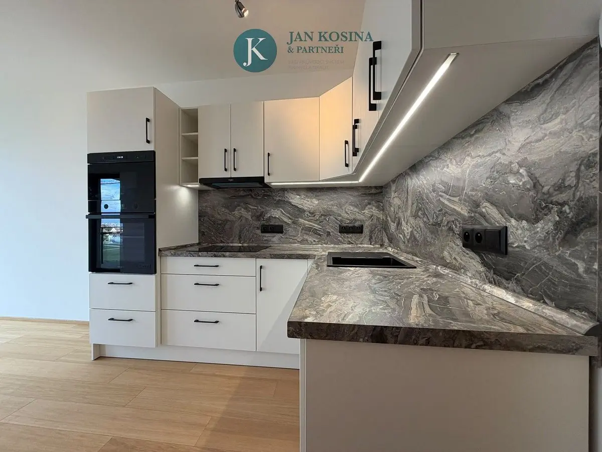 Pronájem bytu 2+kk 50 m², Malešice