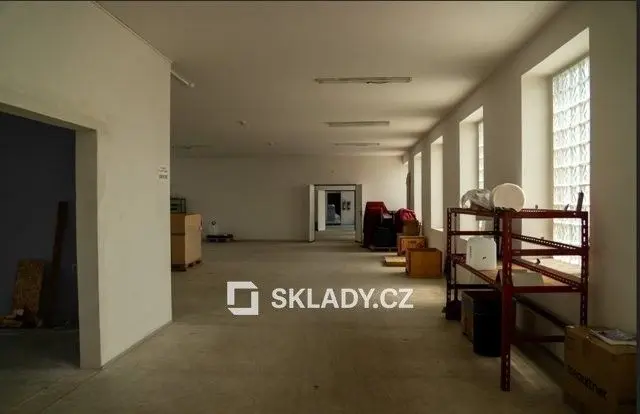 Pronájem komerčního prostoru 400 m², Modřice