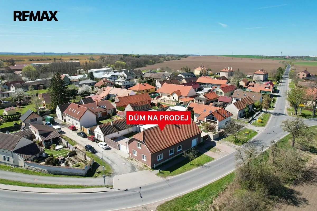 Prodej domu 193 m², Vykáň