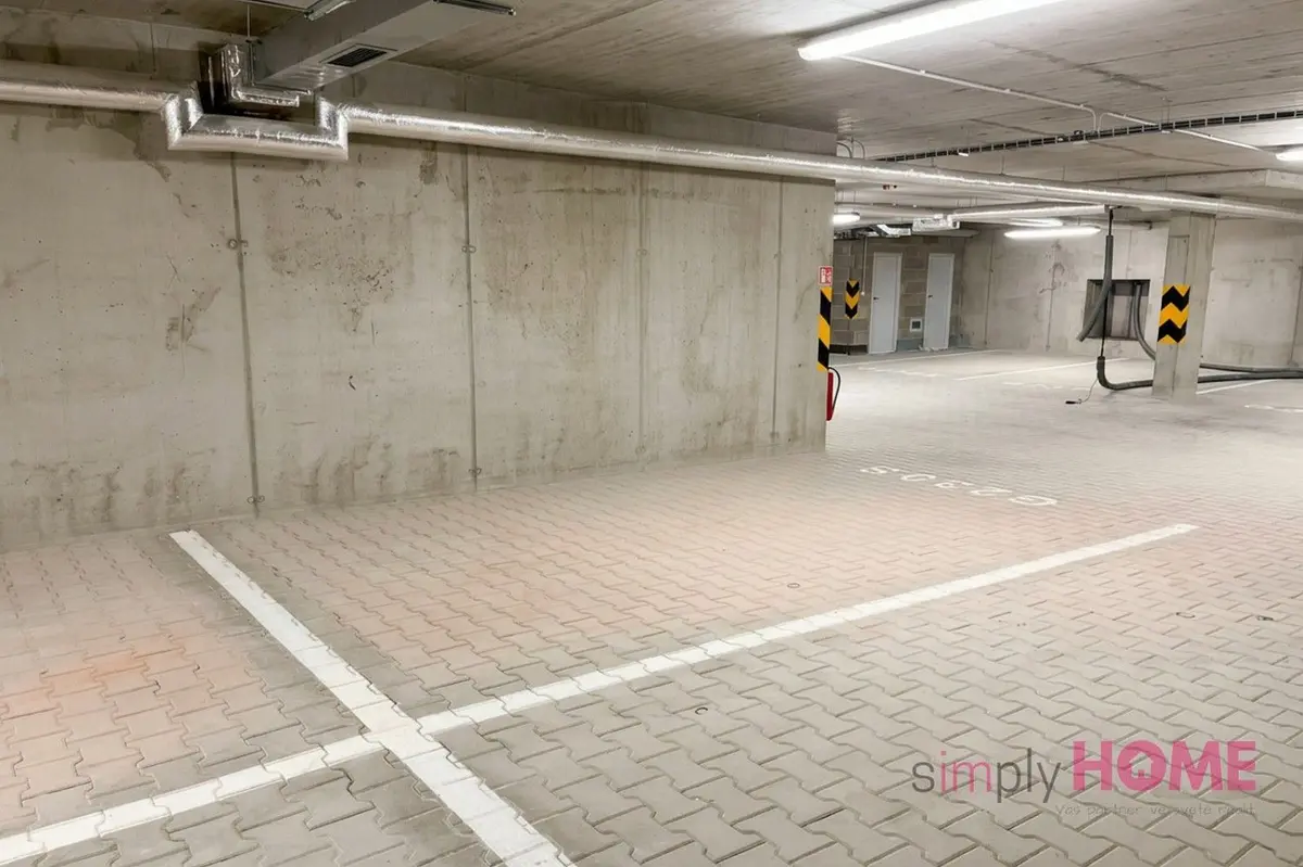 Pronájem nemovitosti 13 m², Pod Harfou · Vysočany