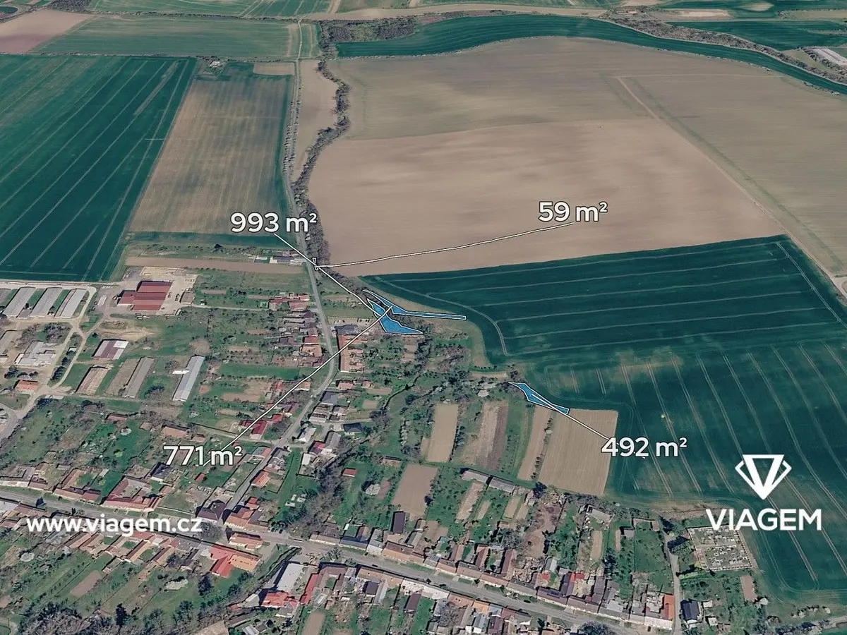 Prodej pozemku 360 m², Prasklice