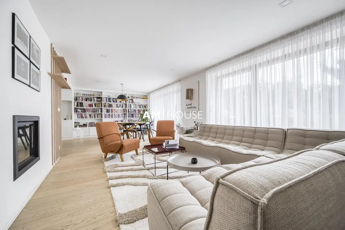 Pronájem domu 220 m², Evropská · Dejvice