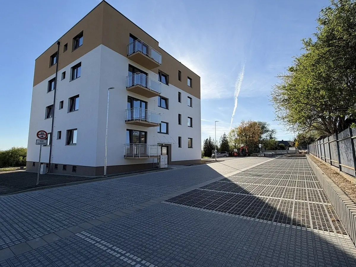 Prodej komerčního prostoru 25 m², Smetanova · Holice v Čechách · Holice