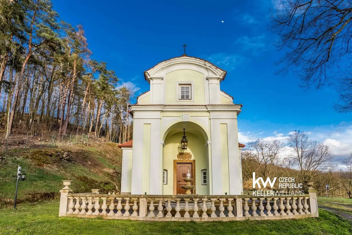 Prodej komerčního prostoru 205 m², Kamenický vrch · Zákupy