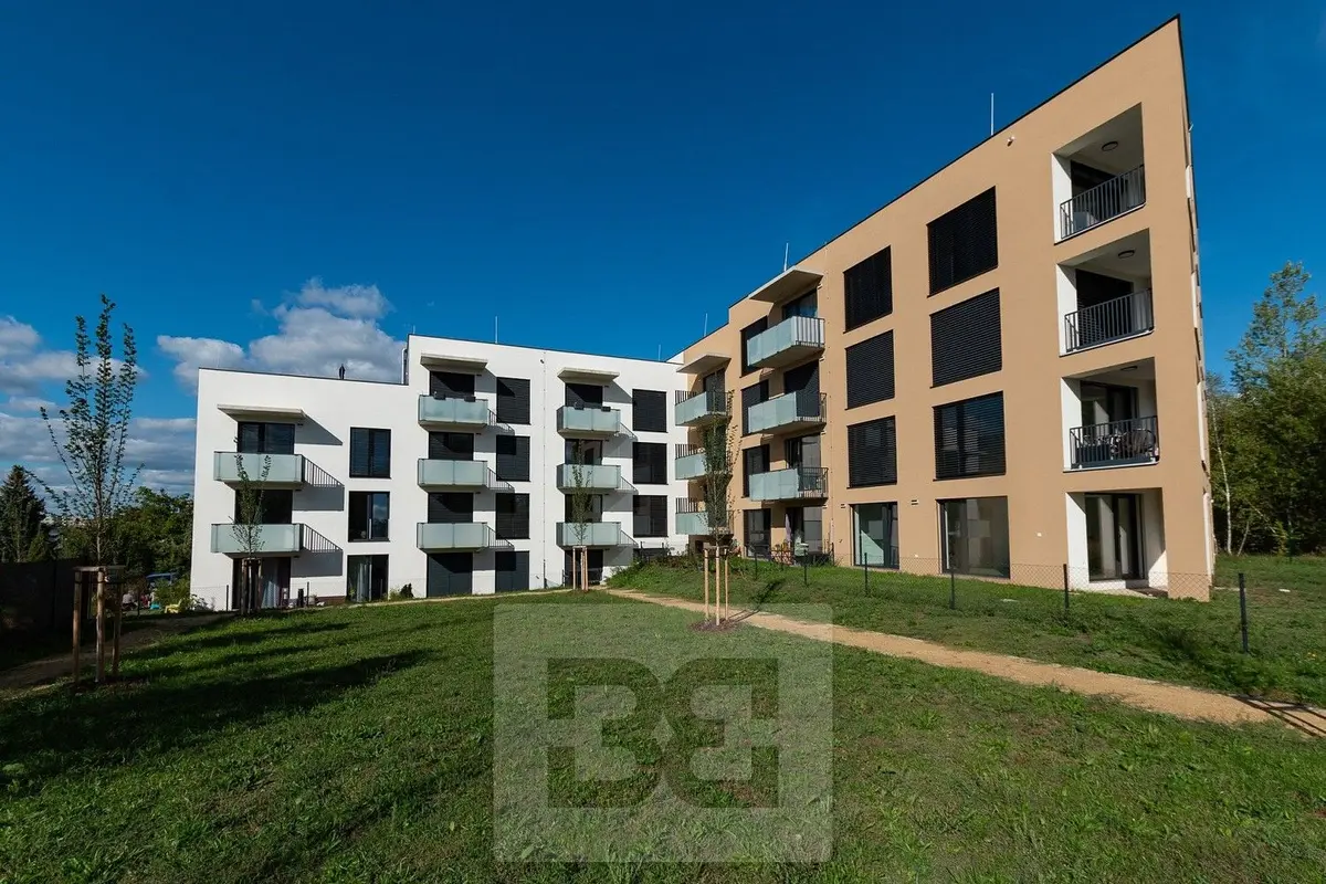 Pronájem bytu 1+kk 37 m², Na Průhonu · Skvrňany · Plzeň