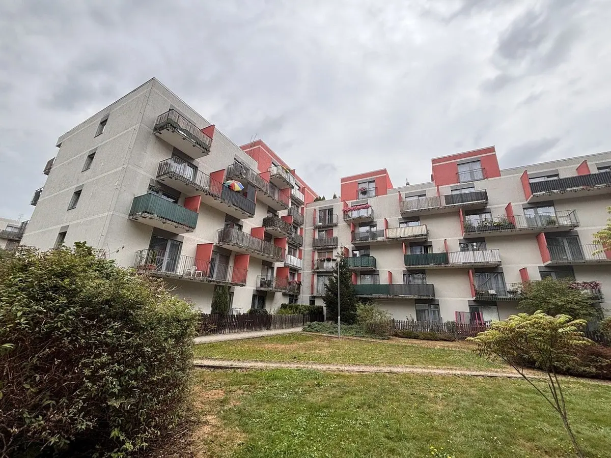 Pronájem bytu 1+kk 47 m², Hedvábná · Rochlice · Liberec